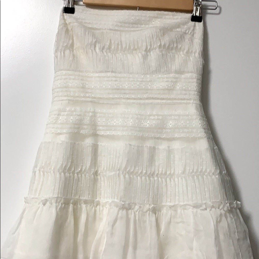 White,lace,feathers